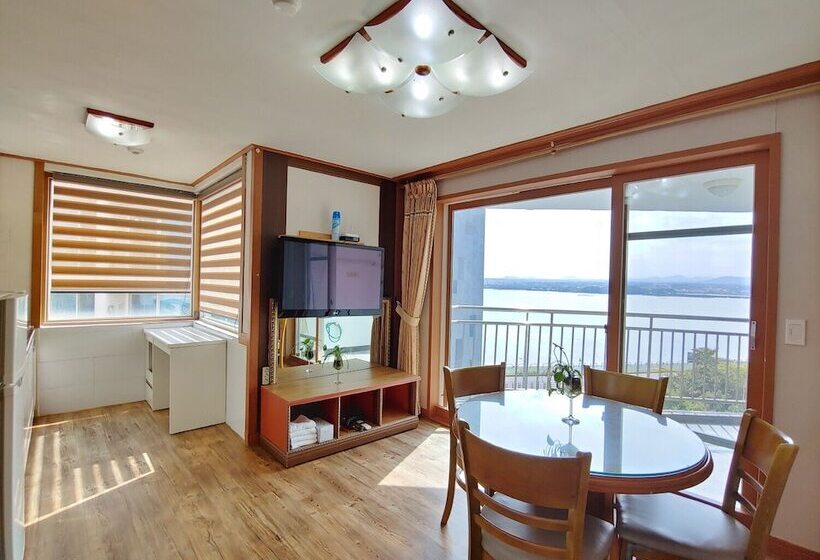 בית מלון כפרי Bomulsum