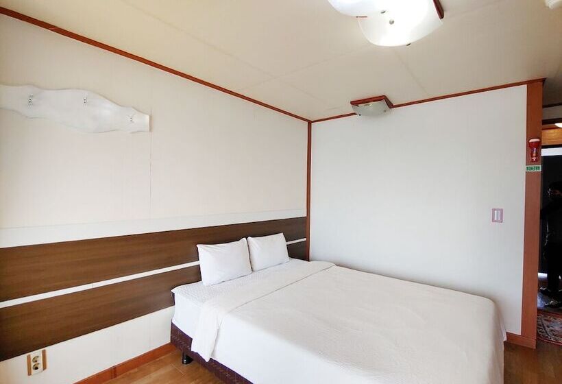 בית מלון כפרי Bomulsum