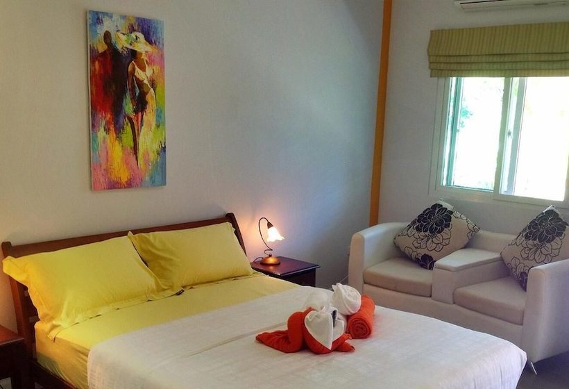 בית מלון כפרי Coconut Homes & Cafe