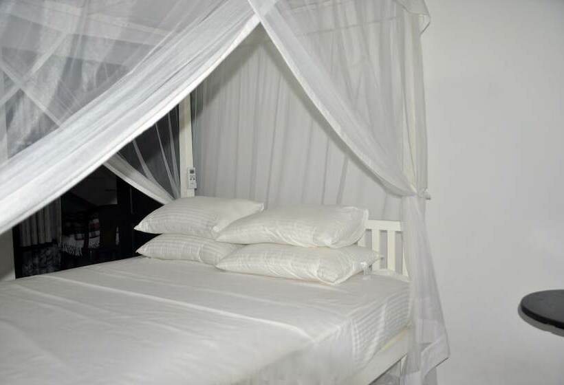 فندق Dineth Villa