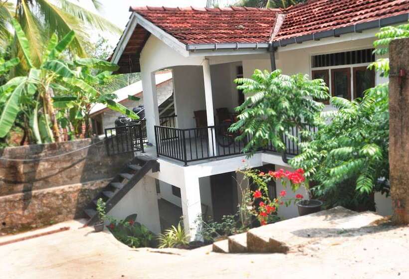 فندق Dineth Villa