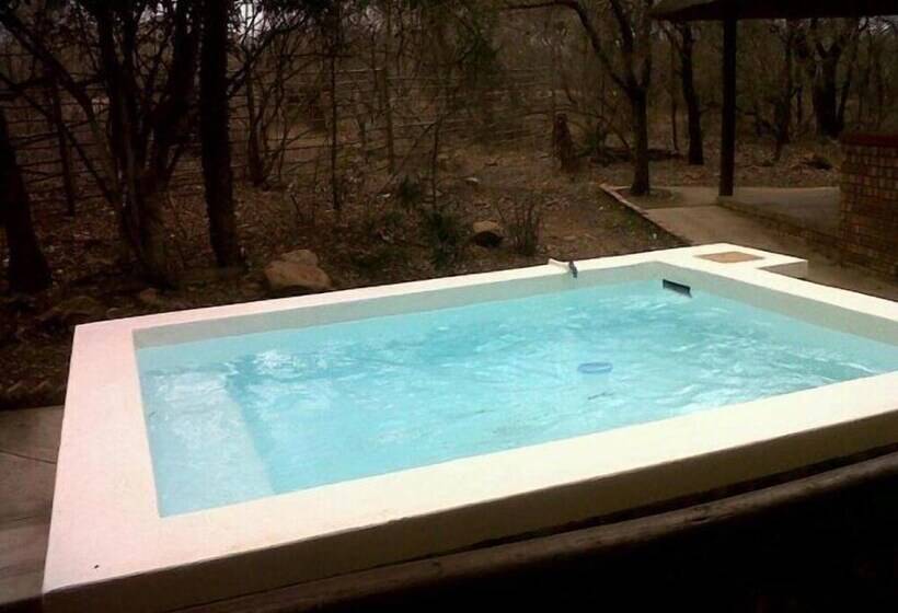 호텔 Ex Deo Erdvark Cottage