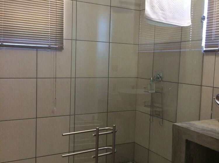 فندق Fraaigelegen Farm