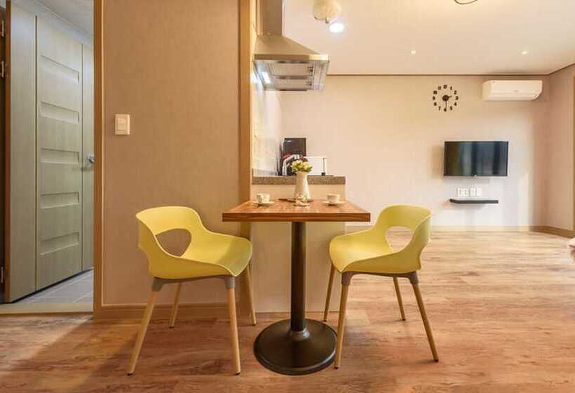 Отель Gyeongpoen Pension