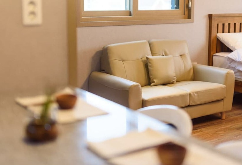 Отель Gyeongpoen Pension