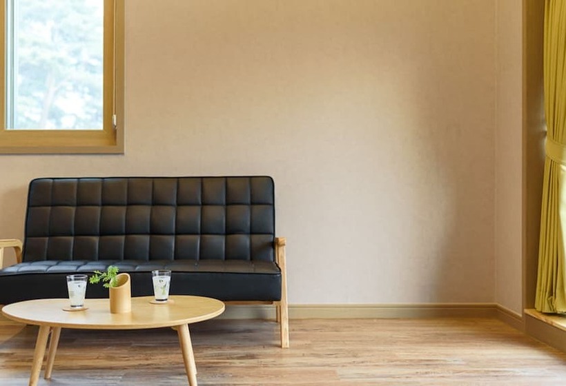 Отель Gyeongpoen Pension