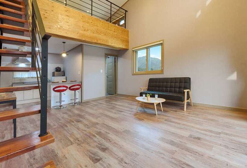 Отель Gyeongpoen Pension