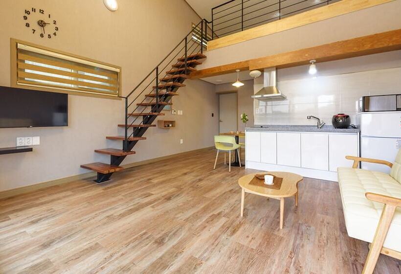 Отель Gyeongpoen Pension