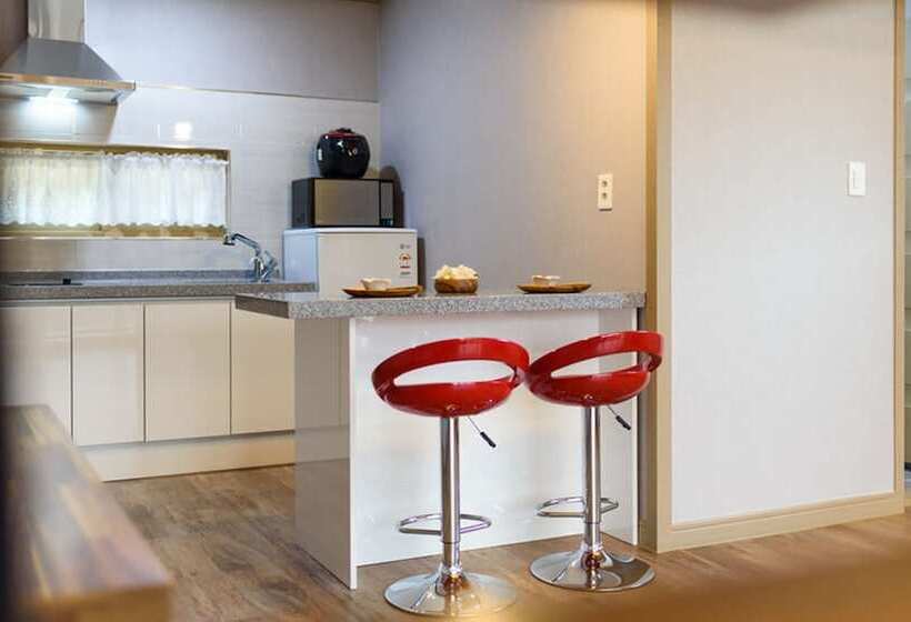 Отель Gyeongpoen Pension