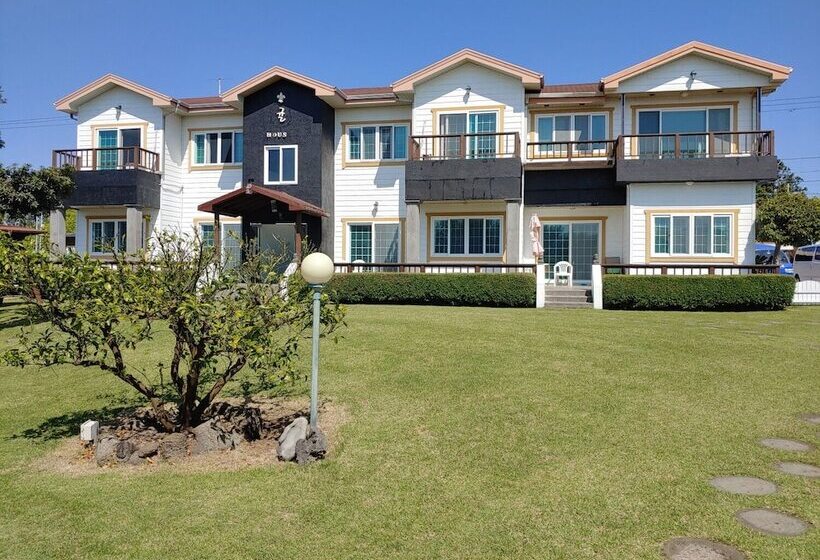 ホテル Gyulhouse Pension