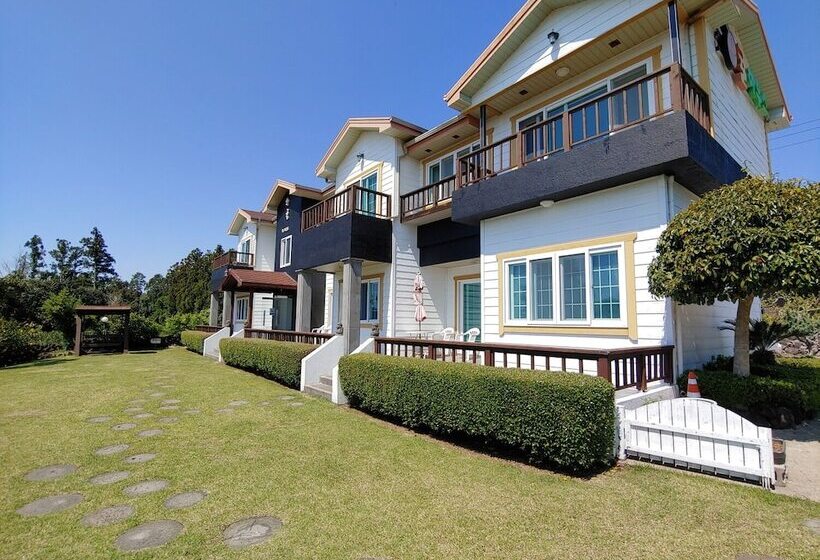 ホテル Gyulhouse Pension