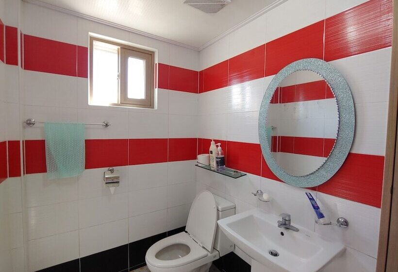 ホテル Gyulhouse Pension