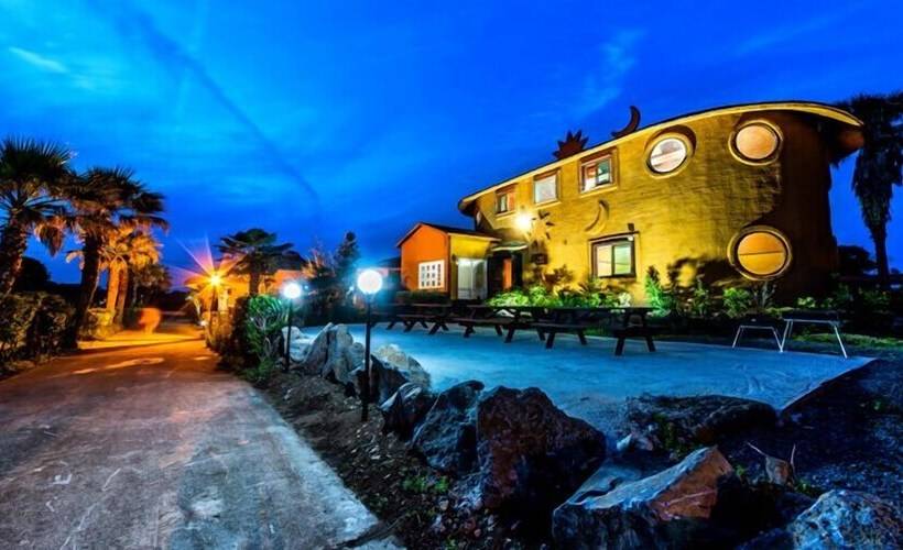 בית מלון כפרי Jangchun Red Clay Pension