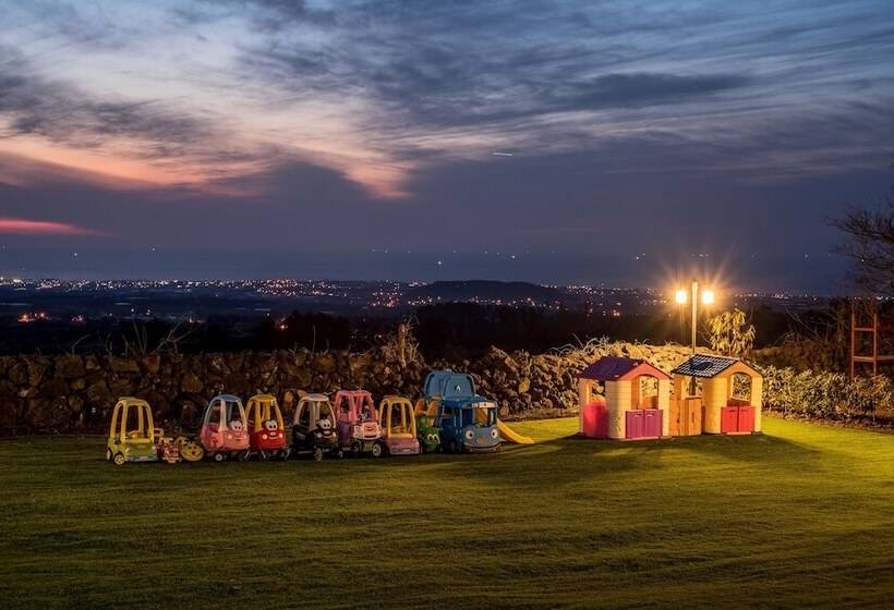 בית מלון כפרי Jeju Nollmung