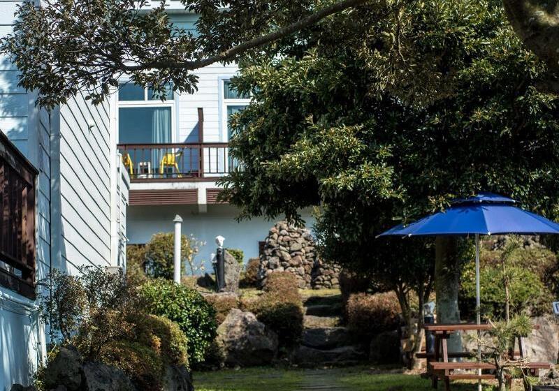 בית מלון כפרי Jeju Nollmung