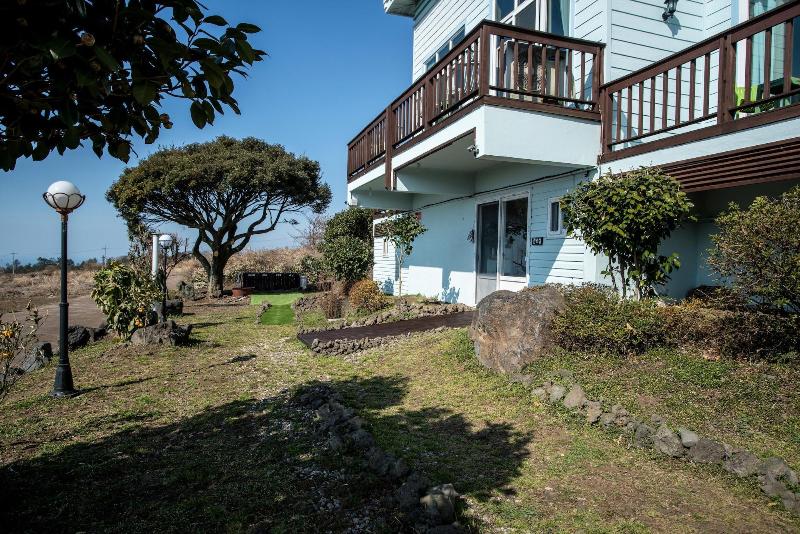 בית מלון כפרי Jeju Nollmung