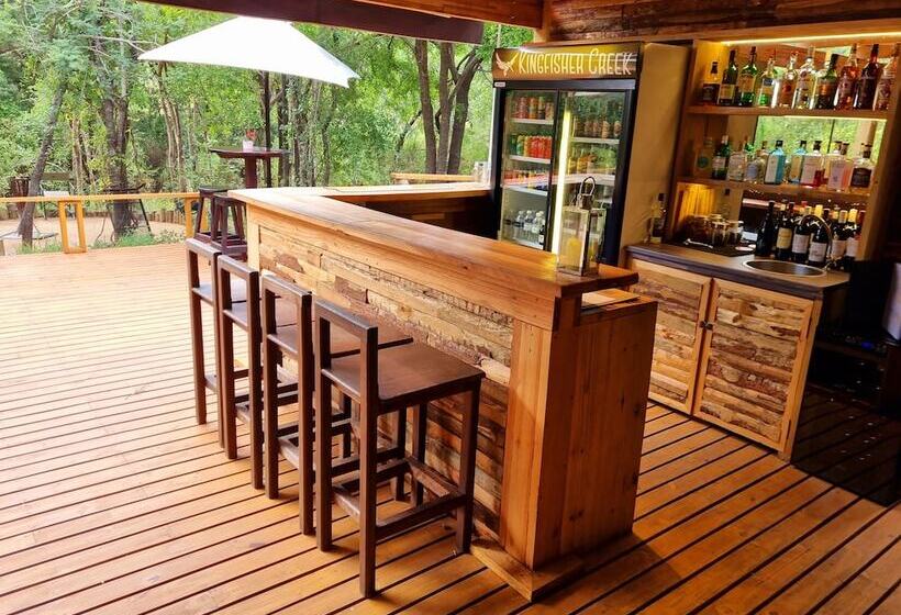 ホテル Kingfisher Creek Safari Lodge