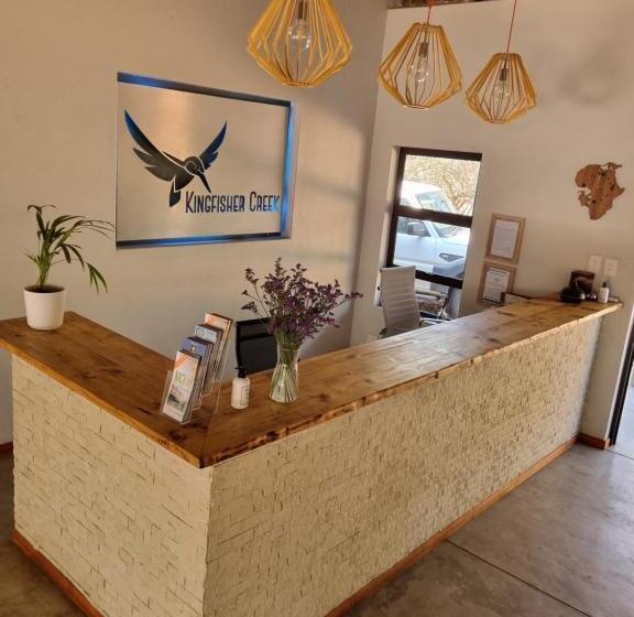 ホテル Kingfisher Creek Safari Lodge