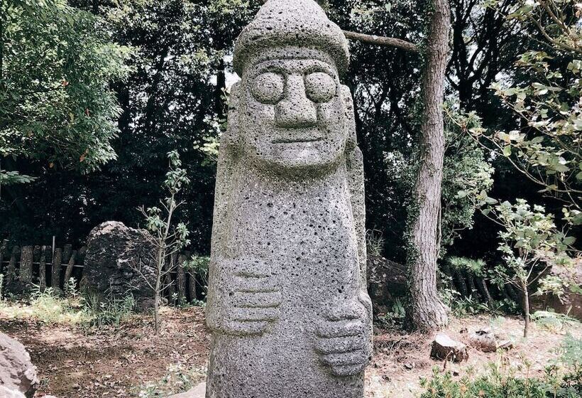 ホテル Leeds Pension