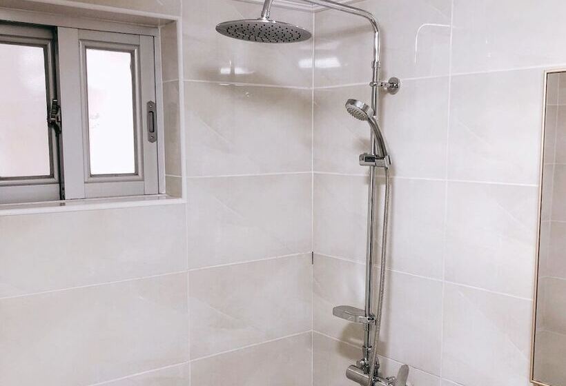 ホテル Leeds Pension