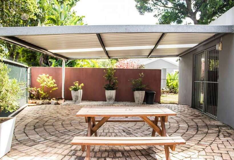 호텔 Little Rose Guesthouse & Self Catering