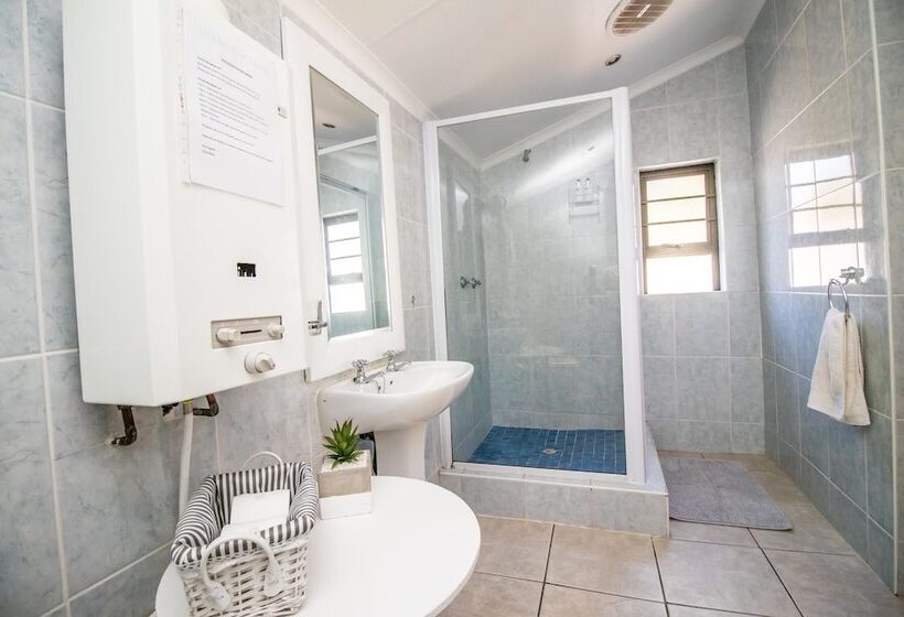 호텔 Little Rose Guesthouse & Self Catering