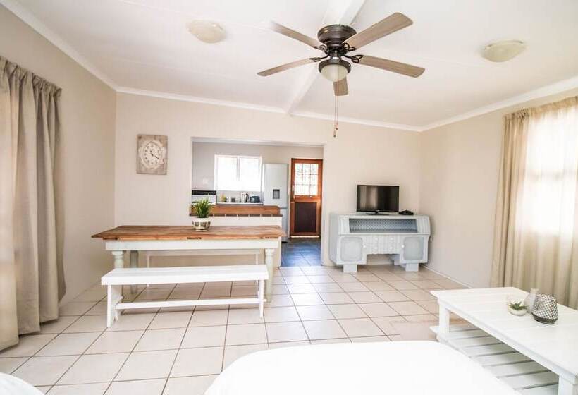 호텔 Little Rose Guesthouse & Self Catering