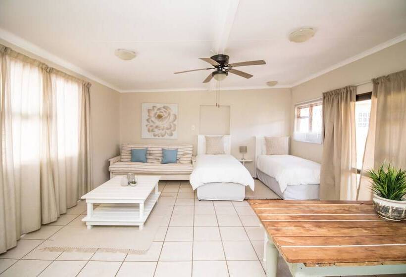 هتل Little Rose Guesthouse & Self Catering