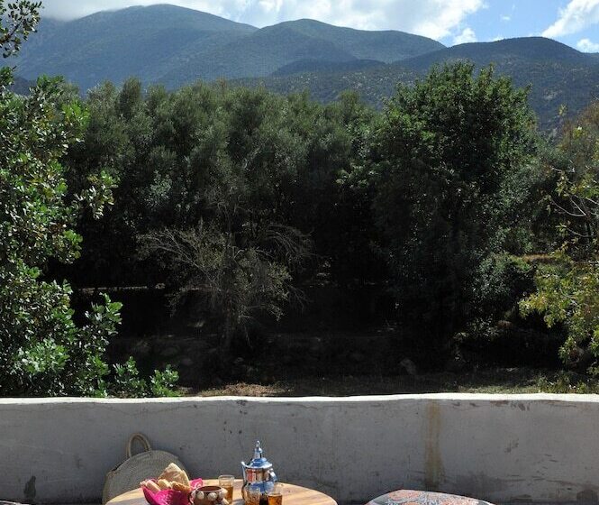 فندق Mandar Kebir