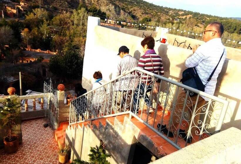 فندق Mandar Kebir