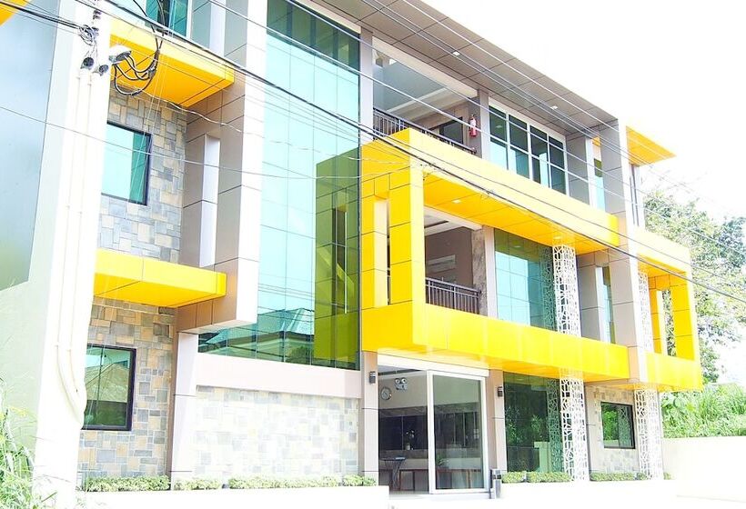 בית מלון כפרי Marton Suites