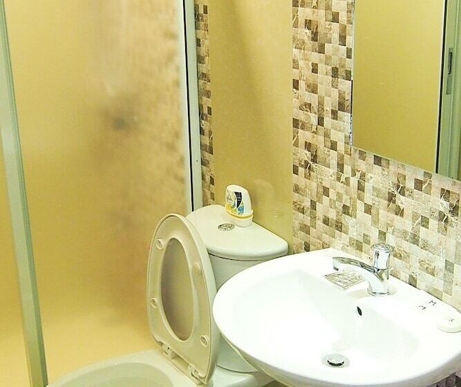 בית מלון כפרי Marton Suites