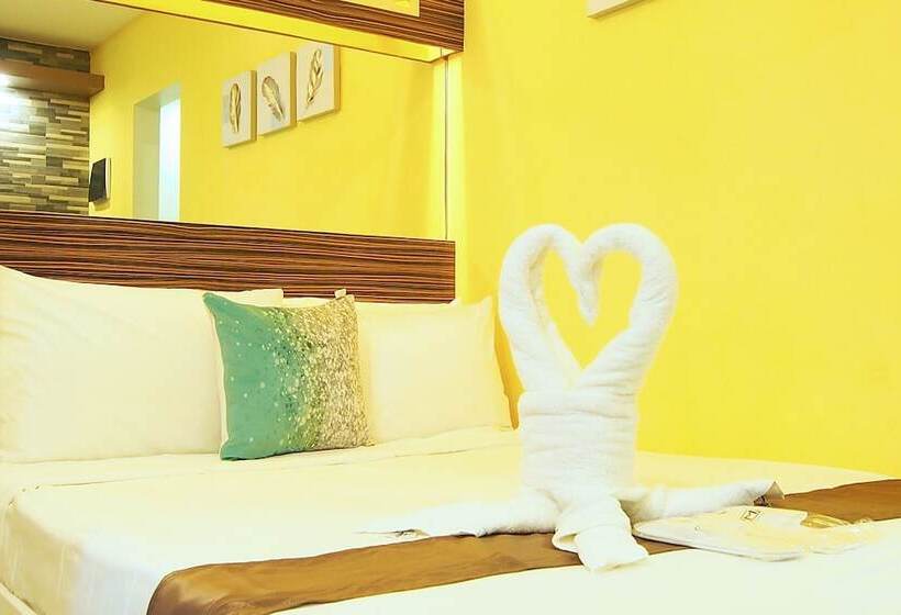 בית מלון כפרי Marton Suites