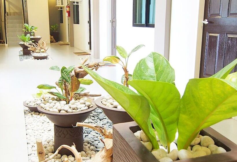 בית מלון כפרי Marton Suites