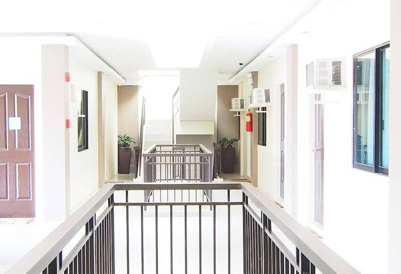 בית מלון כפרי Marton Suites