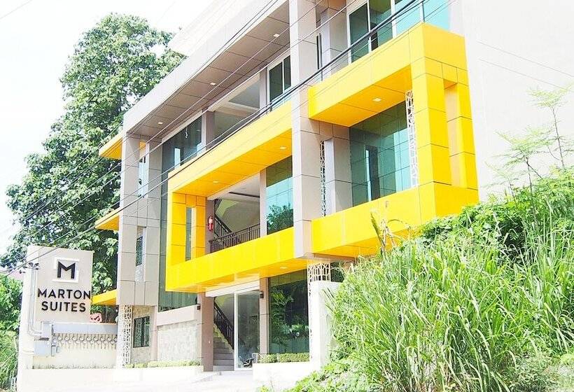 בית מלון כפרי Marton Suites