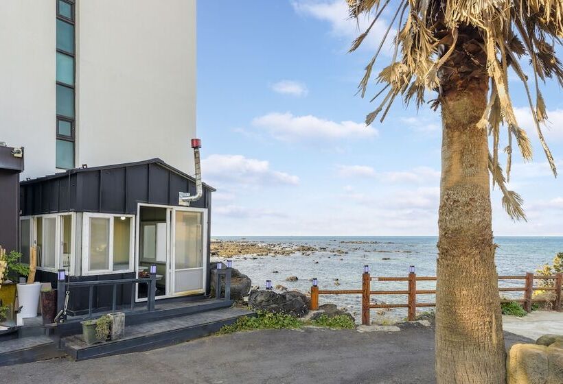 Отель On The Sea Pension