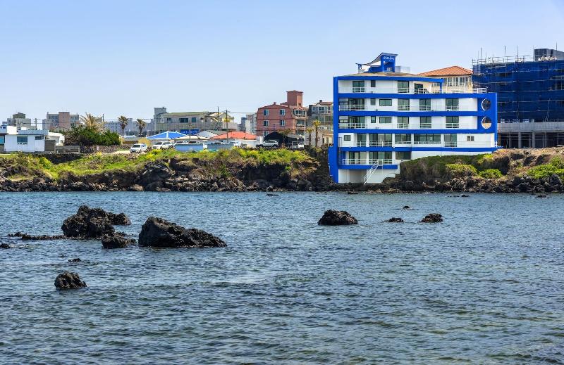 Отель On The Sea Pension