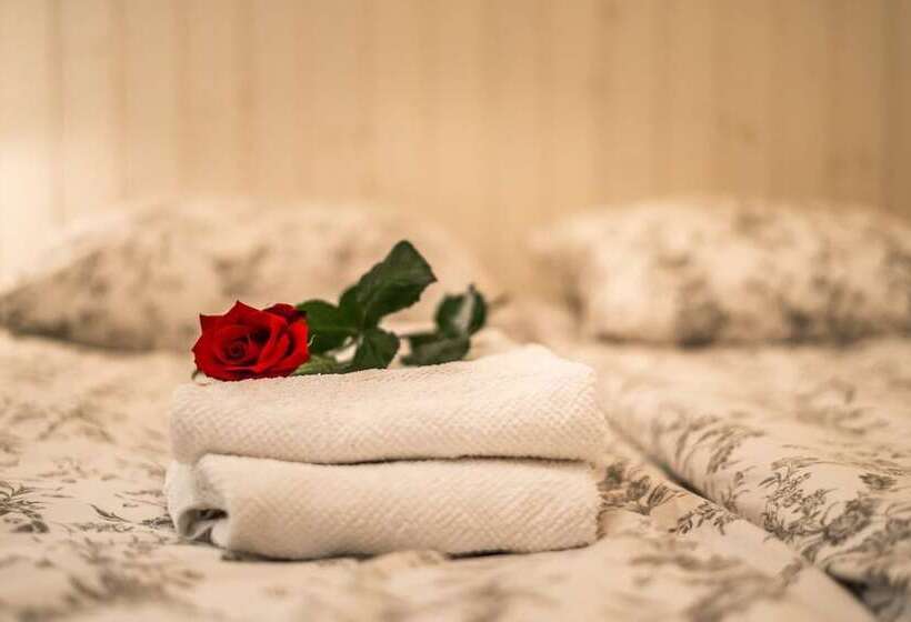 هتل Sea Side Cottages