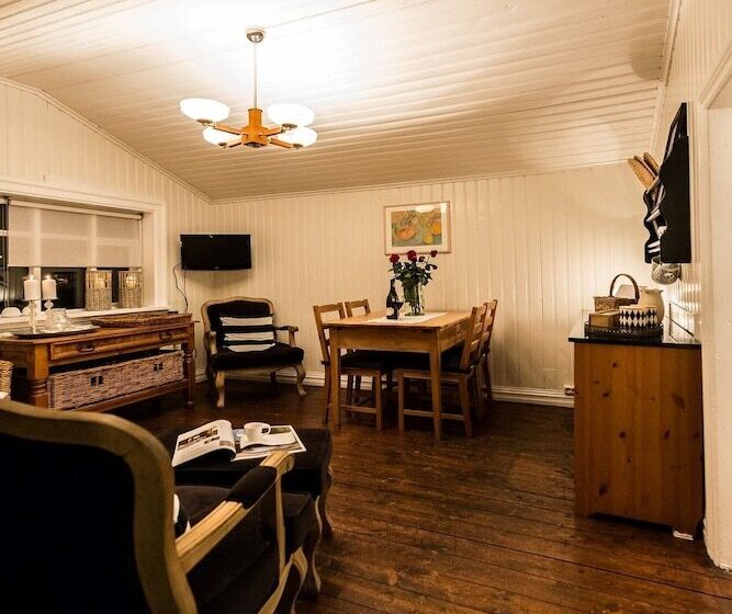 هتل Sea Side Cottages