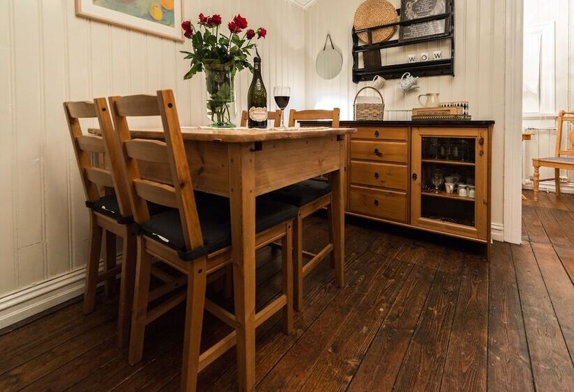 هتل Sea Side Cottages