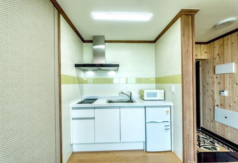 בית מלון כפרי Sea And Wave