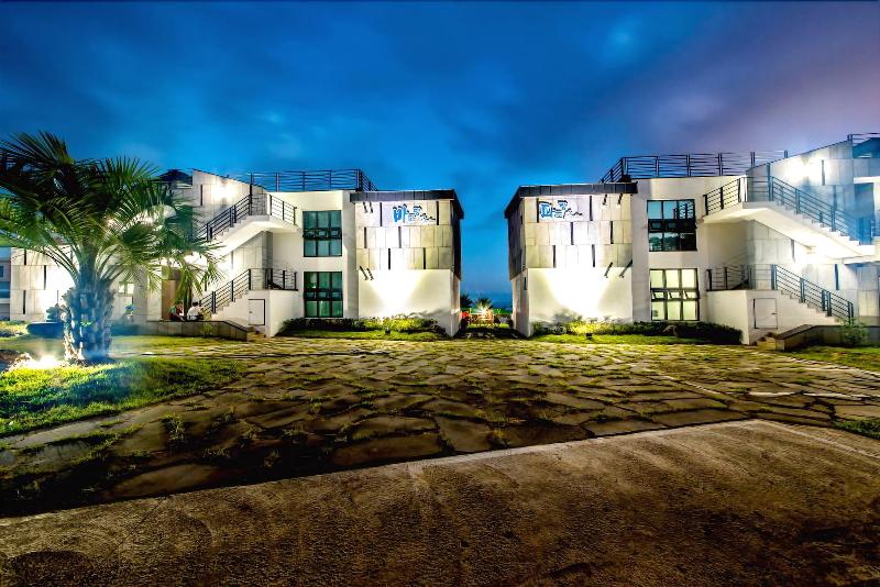 בית מלון כפרי Sea And Wave