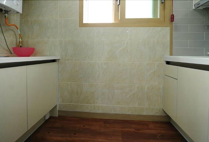 酒店 Seongsanpo Love