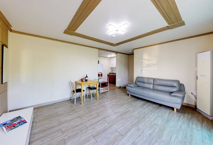 Отель Taehwa Pension