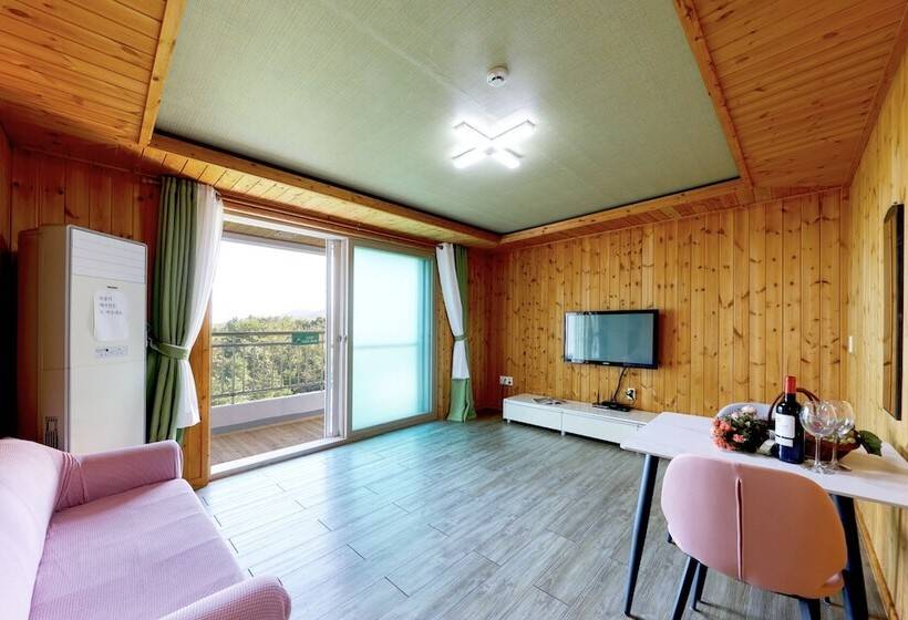 Отель Taehwa Pension