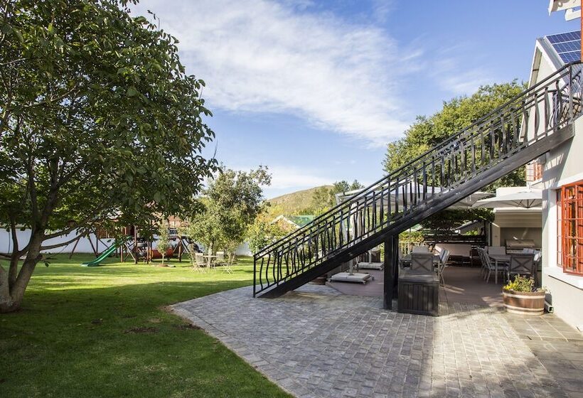 فندق The Browns  Luxury Guest Suites