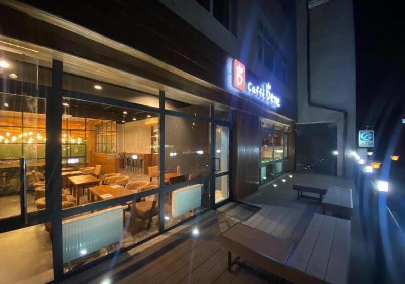 Tanan Center Serviced Apartments