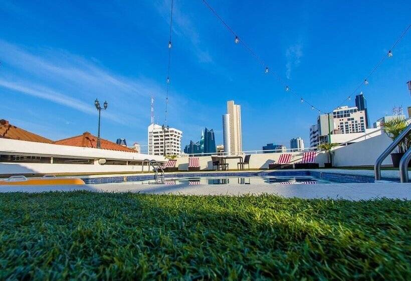 Aparthotel Sevilla Suites