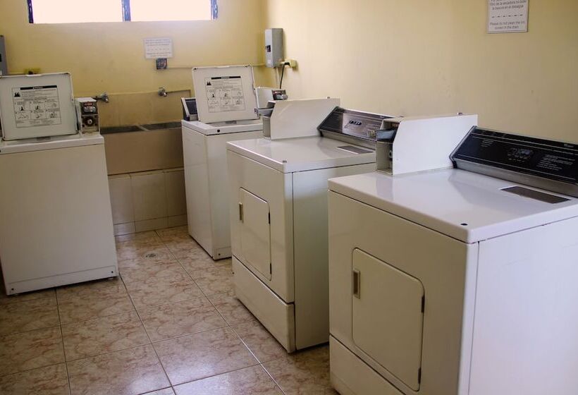 Aparthotel Sevilla Suites